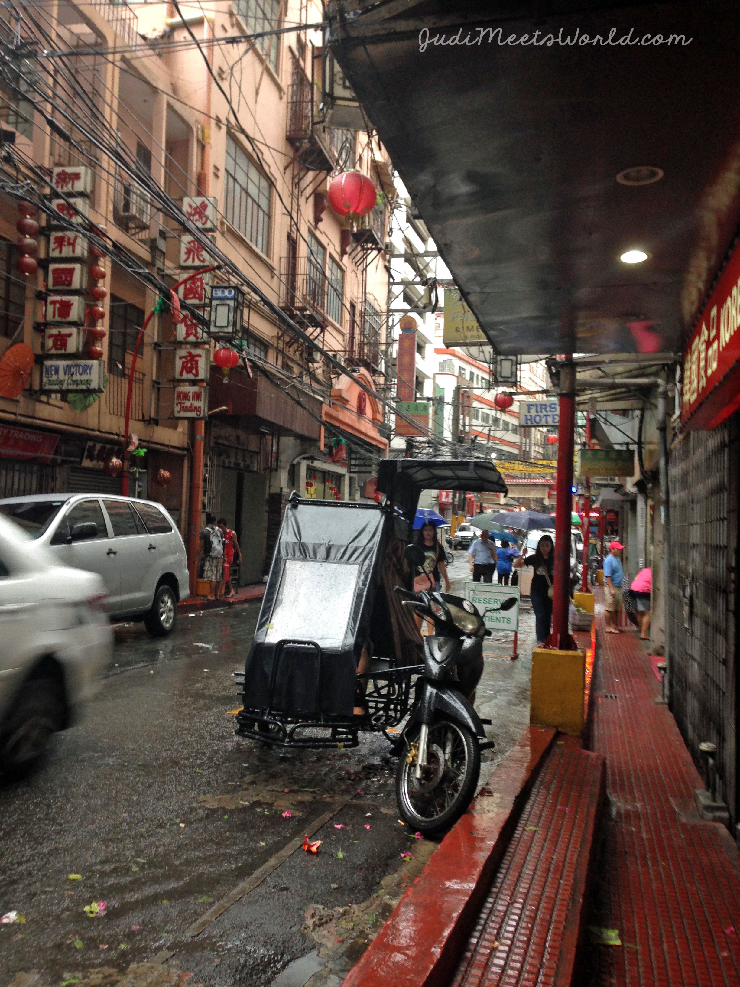 Meet Manila's Chinatown.